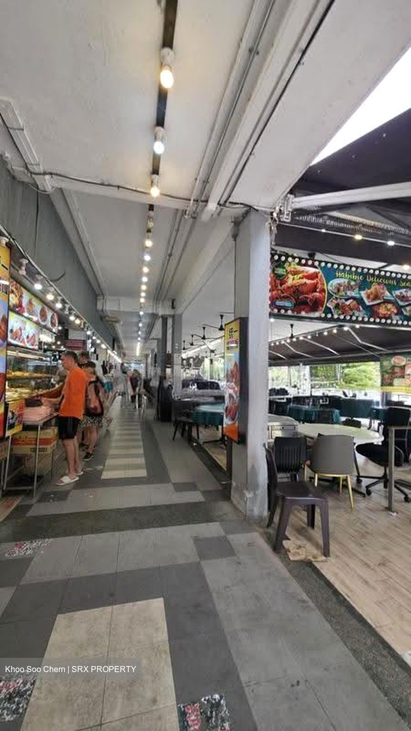 Tampines Street 81 (D18), Shop House #635877211